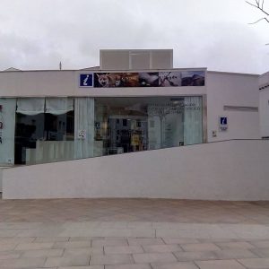 Cipaq y oficina de turismo de Quesada