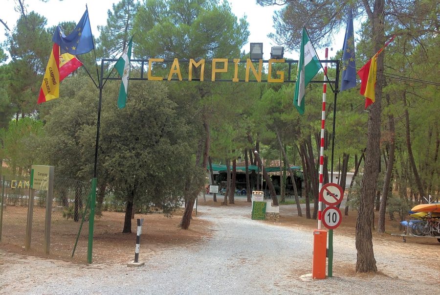 camping Hoyo de los Pinos, en sierra del pozo