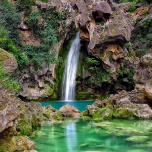 cascada de la carabela, entorno natural del rio borosa, sierras de cazorla