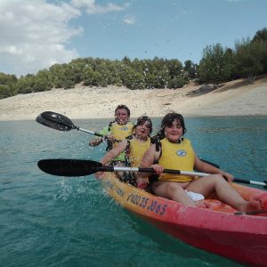 kayak en familia para el dia de san jose en sierras de cazorla