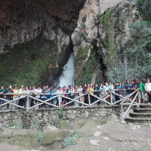 escolares con visitas culturales a tiscar y la cueva del agua