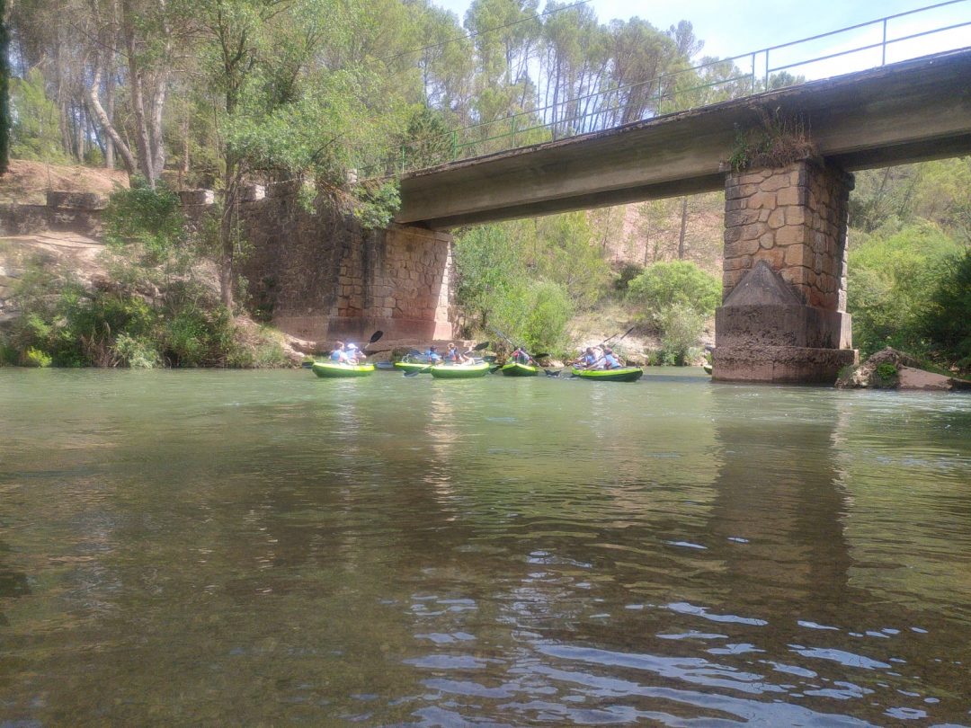 actividades de aventura en coto ríos, puente del río guadalquivir junto al area recreativa la golondrina