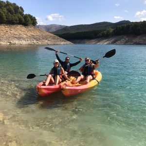 actividades de aventura en la iruela, kayak en la bolera